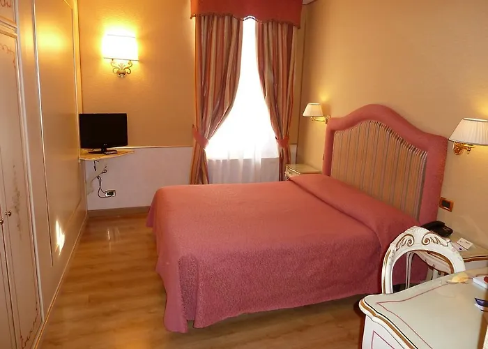 カーサ ブルキエッレ ゲストハウス 3*